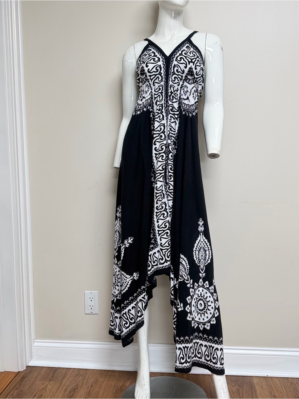 Advance Apparels Maxi Dress OS Black White Paisley Mandala Hanky Hem Smocked